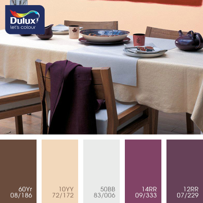 Цвет Dulux 50BB 83/006 (пастельный) в интерьере гостиной (фото)