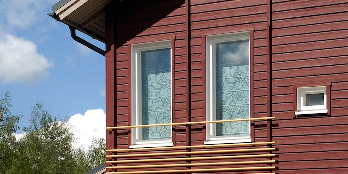 Фото фасада деревянного дома из каталога цветов Тиккурила Винха, 2663 (Куллерво)
