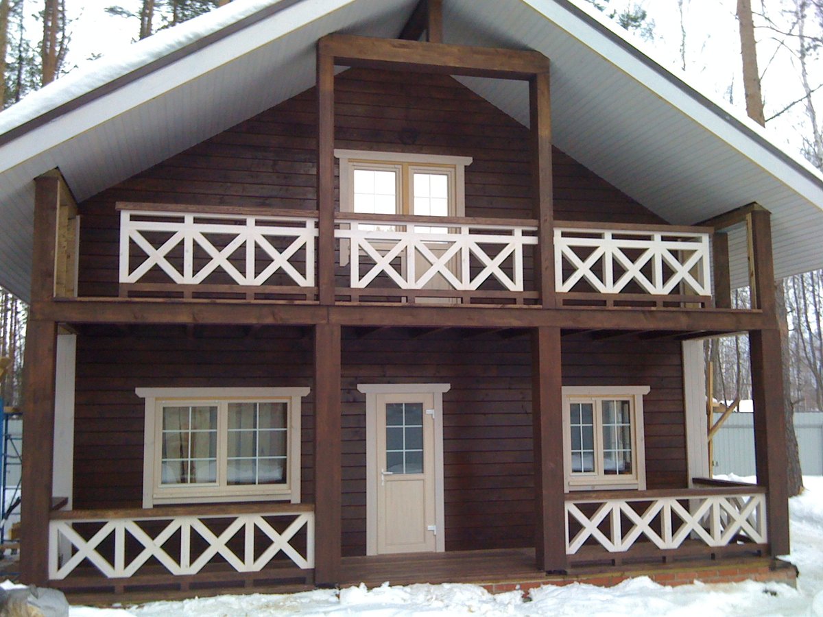 Покраска веранды деревянного дома снаружи фото